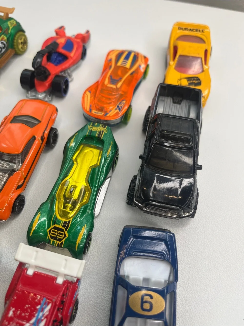 Hot wheels Toy Cars - Green, Orange, Yellow, Blue, Red Set 20